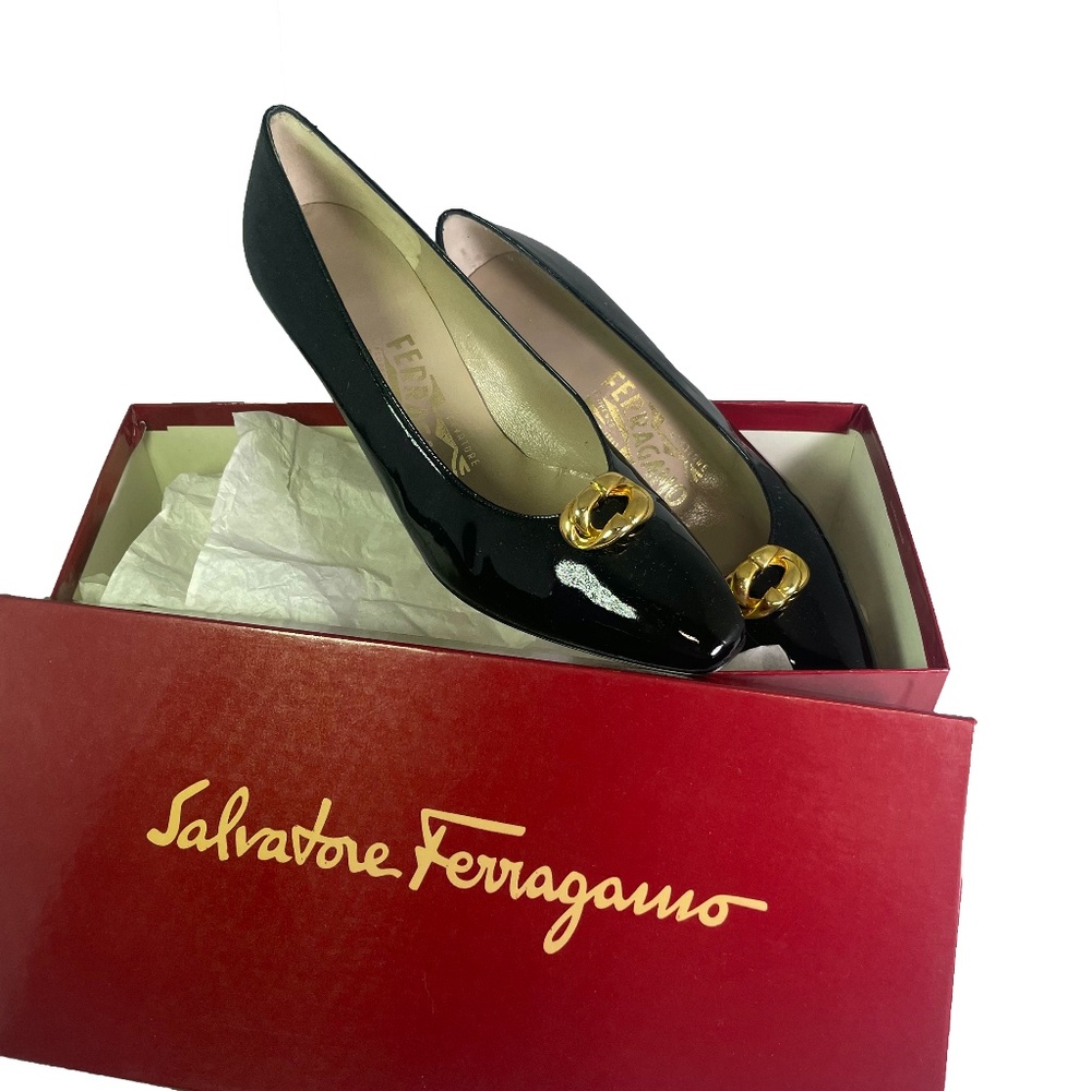 NEW Salvatore Ferragamo Black leather gold bottom heels size 7B